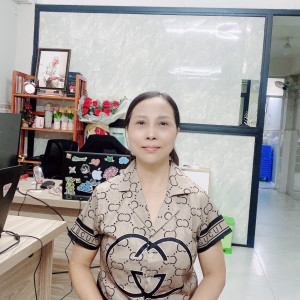 Chị Lan chuyên chăm người già - giúp việc nhà đi làm bao ăn ở lại ạ