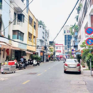 Ngay Nguyễn Kiệm- Phú Nhuận, Em Cần Gấp Cô Giúp Việc Nhà (bao Ăn Ở)