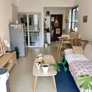 Em là mẹ đơn thân chỉ có 2 mẹ con cần tìm gấp một giúp việc làm việc tại nhà 1 lầu 1 trệt tại quận 2 trên đường Võ Nguyên Giáp