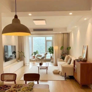 Vợ chồng em mới cưới ra ở riêng đang ở chung cư gần Công viên Hoàng Văn Thụ quận Phú Nhuận.