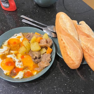 CẦN TÌM CÔ GIÚP VIỆC LÀM Ở LẠI LÂU DÀI VỚI GIA ĐÌNH TẠI QUẬN 10