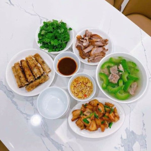 E ở chung cư Ba Son quận 1 cần gấp 1 chị giúp việc trong hôm nay lương 11 triệu