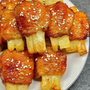 Tuyển gấp 1 cô chăm bé giỏi đi làm bao ăn ở lại ạ