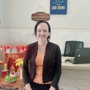 Chi Loan đang tìm việc giúp việc nhà - phụ bé đi làm bao ăn ở lại ạ