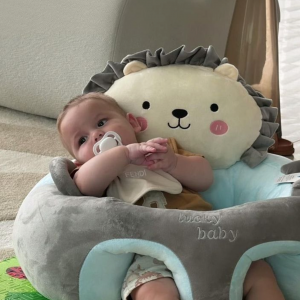 Gấp..gấp ..gấp Lắm Rồi –bé Nhà Em Gần 9 tháng Tuổi Cần Chị Phụ Chăm Sóc Bé Với Em