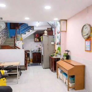 Nhà nhà mặt phố có 1trệt 1 lầu ở đường Võ Oanh Quận Bình Thạnh.Cần chị về dọn dẹp, chăm sóc nhà cửa, chỉ nấu ăn vào buổi tối.