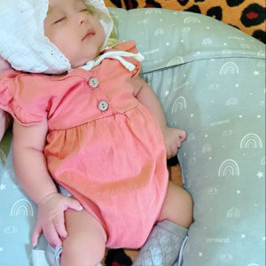 Em Cần Chị Chăm Em Bé 8 Tháng, Lương Tháng Từ 11 Trieu Trở Lên !!