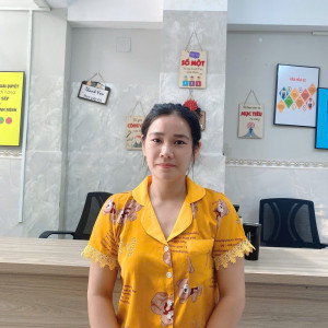 Chị Xuân đang tìm việc bao ăn ở lại ạ