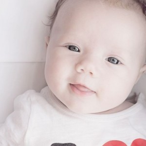 NHÀ 2 VỢ CHỒNG VÀ 1 BÉ CẦN CHỊ CHUYÊN CHĂM BÉ TRÊN ĐƯỜNG AN DƯƠNG VƯƠNG Q6 LƯƠNG CAO ĐÂY Ạ.
