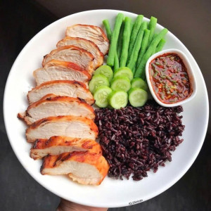 Tuyển gấp một cô giúp việc làm có tâm và lâu dài đi làm bao ăn ở lại ạ