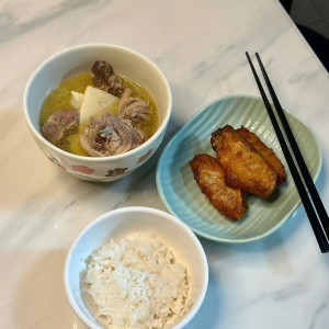 NHÀ 1 TRỆT 1 LẦU TẠI ĐƯỜNG PHẠM NGŨ LÃO , QUẬN 1 CẦN TÌM 1 CHỊ GIÚP VIỆC BAO ĂN Ở LẠI