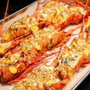 Tuyển 1 cô giúp việc nhà bao ăn ở Q2 ạ