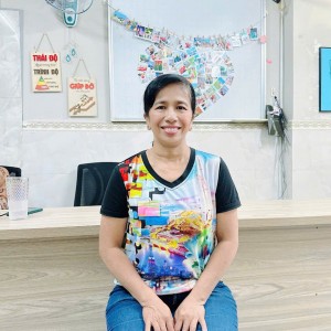 Em đang tìm việc cho c Sơn mới ở quê lên ạ , cần việc bao ăn ở lại ạ