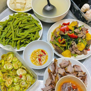 NHÀ 1 TRỆT 1 LẦU TẠI ĐƯỜNG PHẠM NGŨ LÃO , QUẬN 1 CẦN TÌM 1 CHỊ GIÚP VIỆC BAO ĂN Ở LẠI