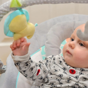 Tìm chị chăm bé 10 tháng tuổi (Ở LẠI) -Lương 12tr - Q.7