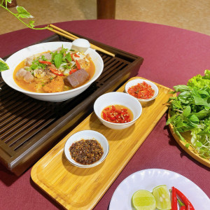 VIỆC GẤP ĐANG CẦN NGƯỜI LÀM ĂN Ở LẠI VỚI GIA ĐÌNH LUÔN- TẠI ĐƯỜNG NGUYỄN VĂN CỪ QUẬN 5