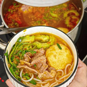 GẤP.. GẤP..GẤP LẮM RỒI CÁC CHỊ ƠI ! GIỜ EM ĐANG TÌM 1 CHỊ QUA LÀM VIỆC NHÀ CHO EM LUÔN