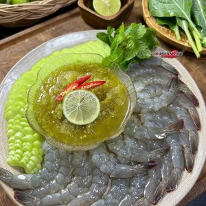 Gia đình em cần người chuyên chăm bé giỏi ạ