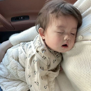 CHUNG CƯ HÀ ĐÔ QUẬN 10 CẦN 1 CÔ CHĂM BÉ 6 THÁNG