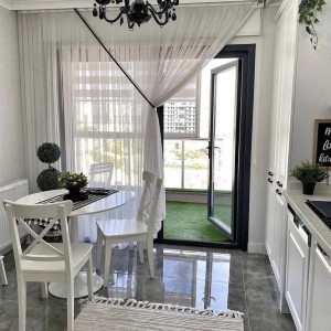 Nhà 1 trệt 1 lầu ở trên đường Cộng Hòa Quận Tân Bình cần tìm gấp chị giúp việc lương 13tr bao ăn ở
