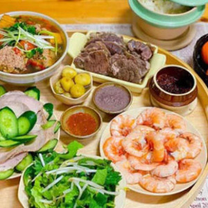 Gia Đình Em Tuyển Gấp 1 Cô Giúp Việc  Làm Có Tâm Đi Làm Bao Ăn Ở Lại A