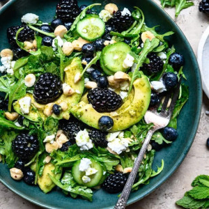 Tuyển gấp 1 cô chuyên chăm bé giỏi đi làm bao ăn ở lại ạ