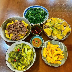 Ông Bà Về Quê Sống Nên Em Cần Chị Giúp Việc Phụ Em Đi Chợ Trông Coi Nhà Cửa.