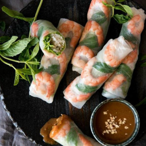 Cần một chị giúp việc nhà làm ở lại tại nhà  Quận Tân Phú