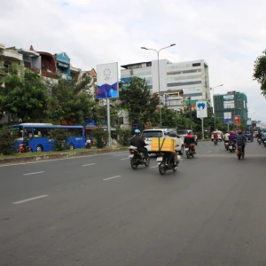 𝐂𝐚́𝐜 𝐜𝐨̂ 𝐜𝐚́𝐜 𝐜𝐡𝐢̣ 𝐨̛𝐢, 𝐧𝐚𝐲 𝐭𝐡𝐮̛́ 𝟓 𝐫𝐨̂̀𝐢 𝐜𝐚́𝐜 𝐜𝐡𝐢̣ 𝐭𝐫𝐚𝐧𝐡 𝐭𝐡𝐮̉ Đ𝐢 𝐥𝐚̀𝐦 𝐤𝐢𝐞̂́𝐦 𝐭𝐢𝐞̂̀𝐧 𝐭𝐢𝐞̂𝐮 𝐭𝐡𝐨̂𝐢 𝐧𝐞̀. 𝐍𝐡𝐚̀ 𝐞𝐦 𝐥𝐚̣𝐢 Đ𝐚𝐧𝐠 𝐜𝐚̂̀𝐧 𝟏 𝐜𝐡𝐢̣ 𝐯𝐞̂̀ 𝐥𝐚̀𝐦 𝐯𝐢𝐞̣̂𝐜 𝐧𝐡𝐚̀