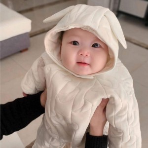 Em bé ngoan được 8 tháng tuổi cần cô vè chăm sóc bé tại Nơ Trang Long Quận Bình Thạnh