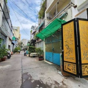 Tuyển gấp cô về làm việc nhà cho nhà 3 thành viên !
