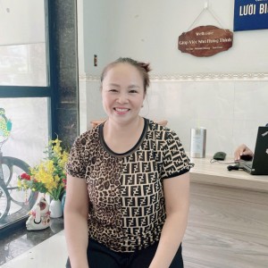 Chị Thủy nấu ăn ngon , nấu nhiều món đang tìm việc bao ăn ở lai ạ