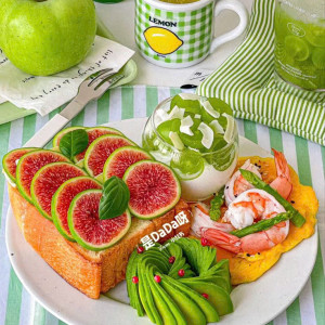 Gia đình em cần gấp 1 cô chăm bé giỏi đi làm bao ăn ở lại a