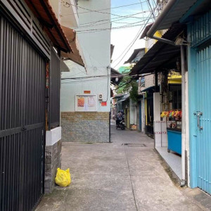 Em Tuyển Một Chị Về Lo Cơm Nước Cho Gia Đình Em Có 4 Người Lớn