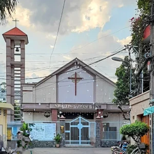 GẦN NHÀ THỜ THÁNH TỊNH QUẬN BÌNH THẠNH --TÌM CÔ GIÚP VIỆC NHÀ