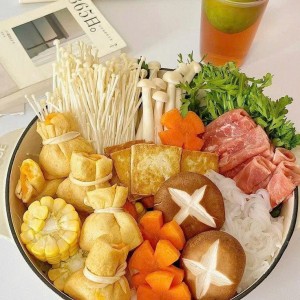 Gia Đình Em Đang Tuyển Gấp 1 Cô Chăm Bà Đi Làm Bao Ăn Ở Lại Ạ