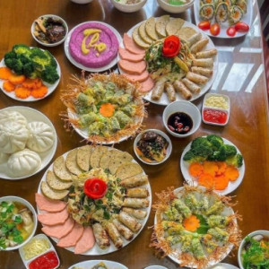 Tuyển Gấp 1 Cô Chuyên Nấu Ăn  Đi Làm Bao Ăn Ở Lại A