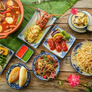 CẦN GẤP CÔ CHĂM BÉ LH 0966529171