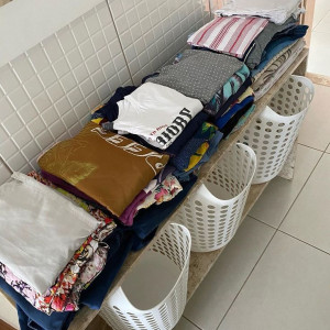 Tìm Cô Về Làm Nội Trợ Cho Gia Đình Có 2 Vợ Chồng Trẻ  Mới Cưới Hiện Đang Ở Nhà 2 Lầu