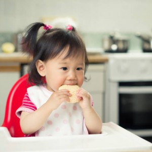 Vợ Chồng Em Đang Cần Gấp Cô Bảo Mẫu Chăm Bé 7 Tháng Tuổi Gần Bến Xe Miền Tây Lương Cao Đây Mấy Chị Ơi