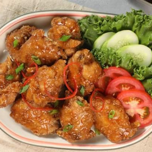 GIA ĐÌNH Ở GẦN CHỢ AN ĐÔNG QUẬN 5 CẦN TUYỂN GẤP CÔ GIÚP VIỆC NHÀ Ở LẠI!!