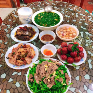 NHÀ EM CÓ 2 MẸ CON CẦN TÌM GẤP 1 CHỊ GIÚP VIỆC BAO ĂN Ở LẠI LÀM VIỆC TẠI CHUNG CƯ QUẬN 2