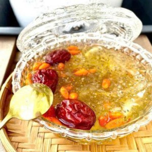 Cần gấp 1 cô chăm bà đi làm bao ăn ở lại ạ