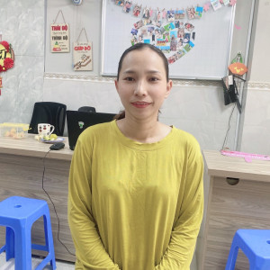 Em đang tìm việc cho chị gái em mới ở quê lên đang tìm việc bao ăn ở lại ạ