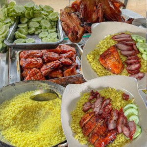 Cần gấp cô gv cho gd 4 người lớn ko có người già hay trẻ nhỏ gì cả !!