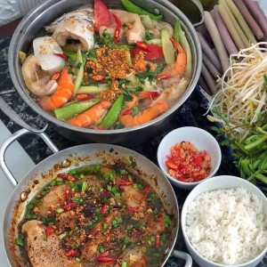 Vợ chồng cần tuyên giúp việc nhà ở quận 10, trên đường Hoà Hảo !!