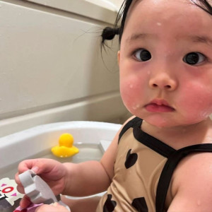 EM TÌM CHỊ CHĂM EM BÉ 4 THÁNG Ở ĐƯỜNG HỒ HỌC LÃM QUẬN BÌNH TÂN