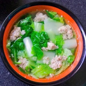 Tuyển gấp 1 cô chăm bà đi làm bao ăn ở lại ạ