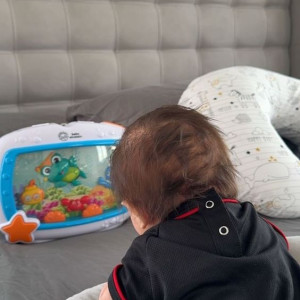 VỢ CHỒNG EM BẬN BỊU ĐI LÀM NÊNTUYỂN GẤP CÔ VỀ CHĂM BÉ 7 THÁNG CÙNG VỢ EM TẠI TÂN BÌNH