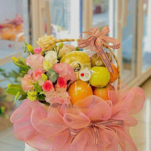 Gia đình em cần gấp 1 cô nấu ăn ngon đi làm bao ăn ở lại ạ